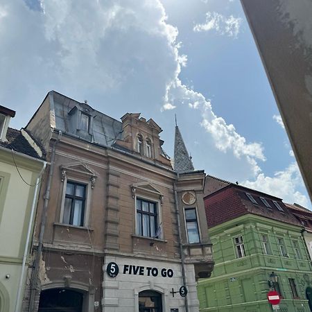 Ada'S Luxury Apartament&Studio - Old City Braşov Esterno foto