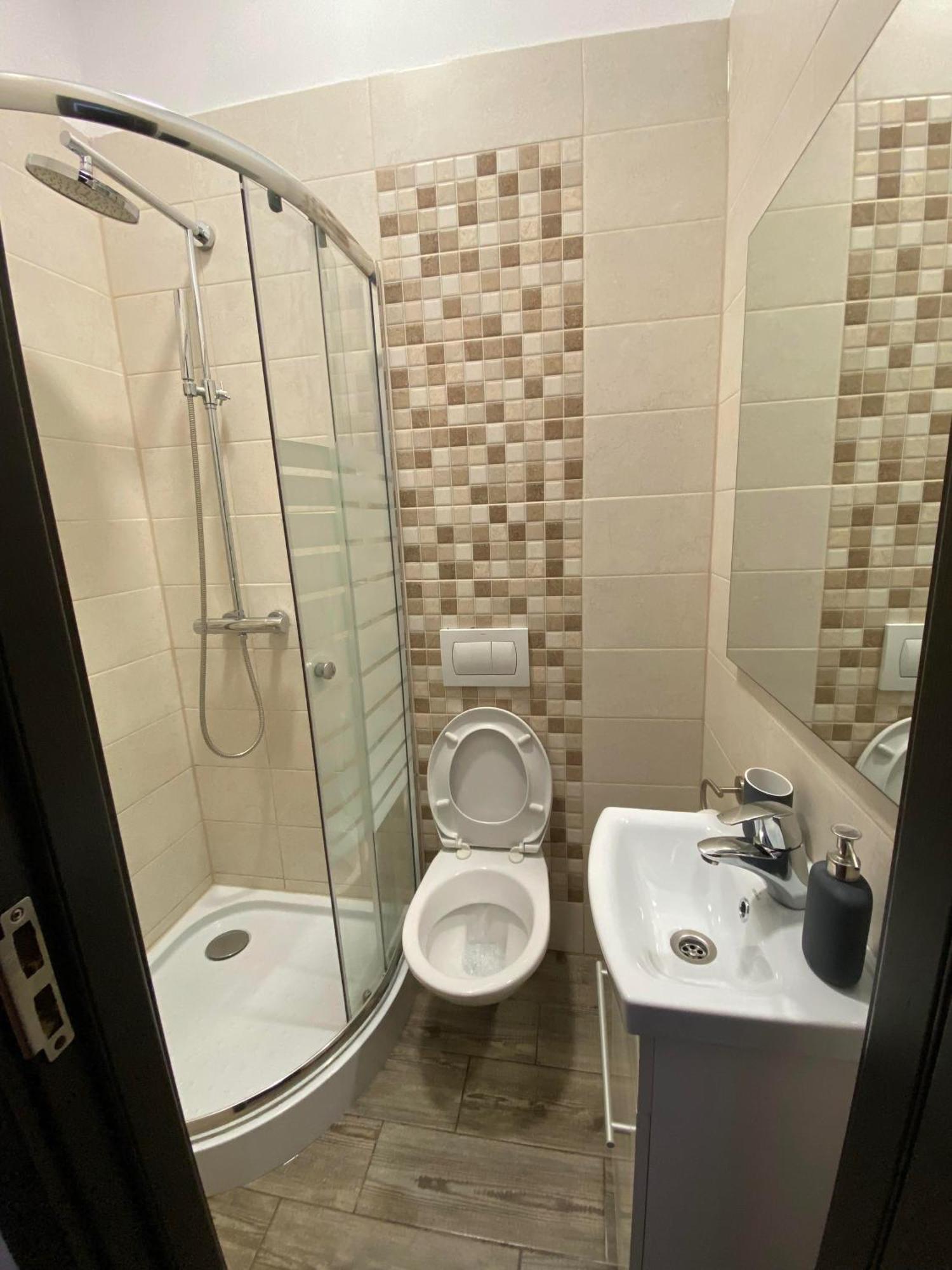 Ada'S Luxury Apartament&Studio - Old City Braşov Esterno foto