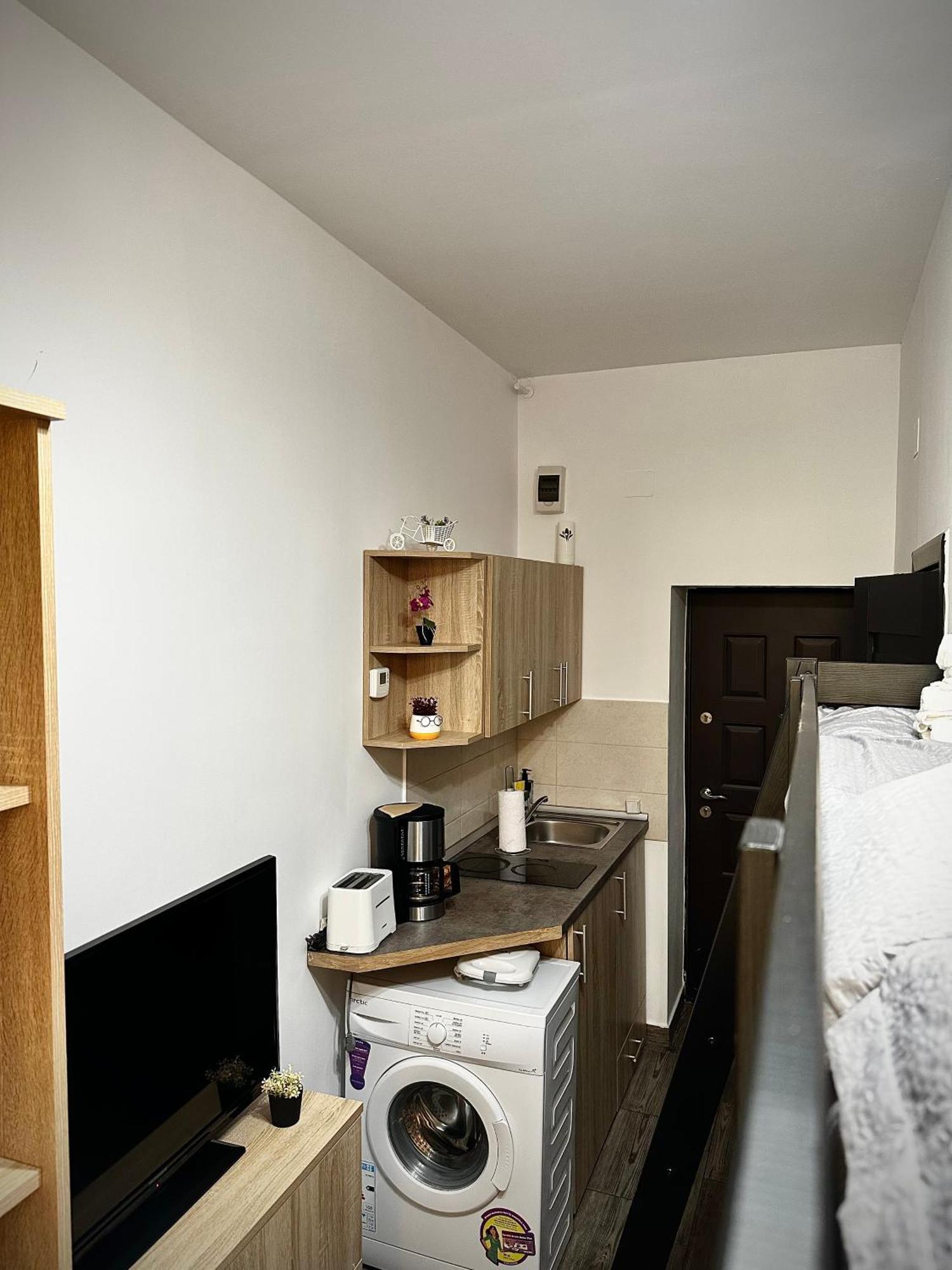 Ada'S Luxury Apartament&Studio - Old City Braşov Esterno foto