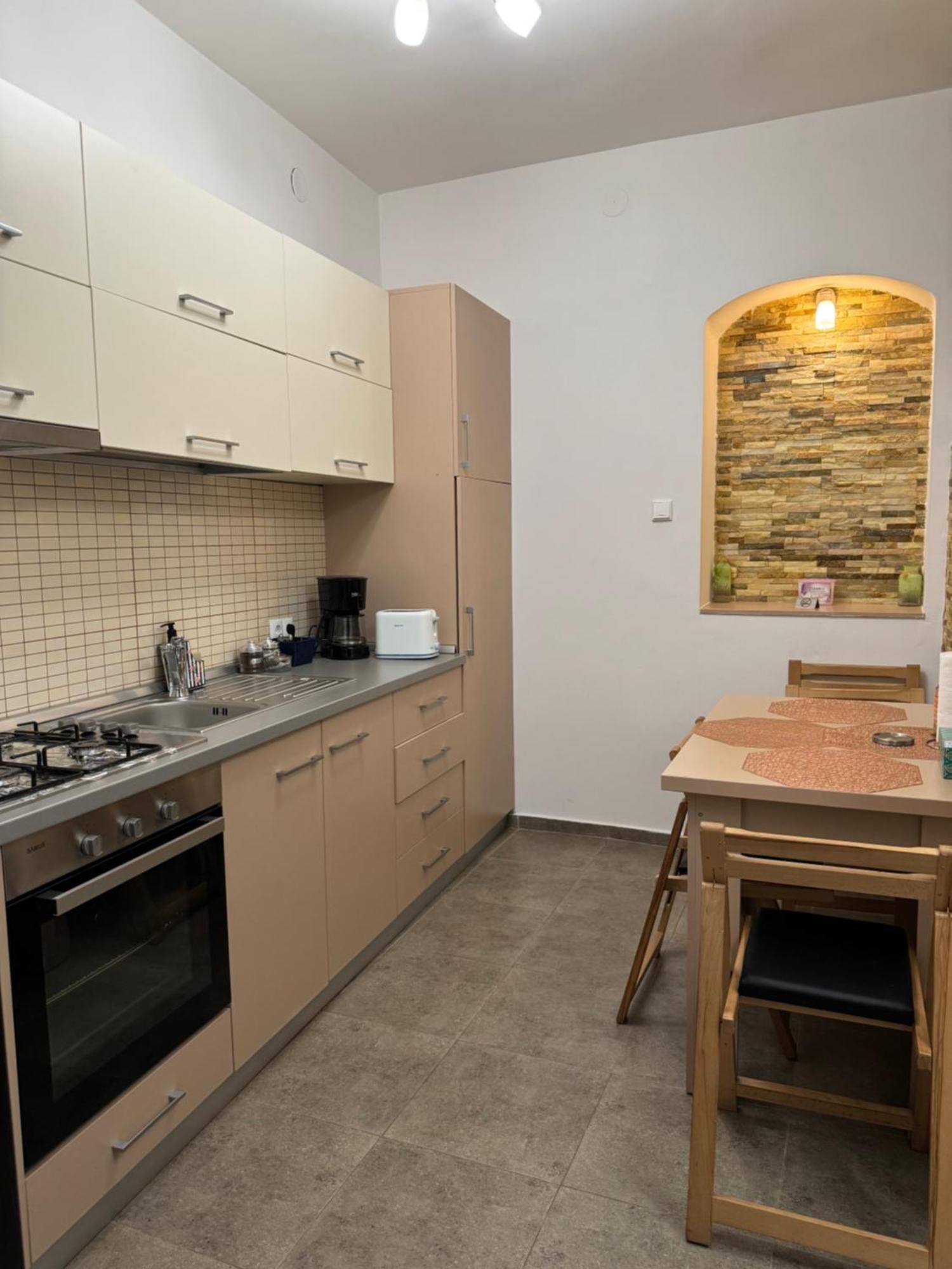 Ada'S Luxury Apartament&Studio - Old City Braşov Esterno foto